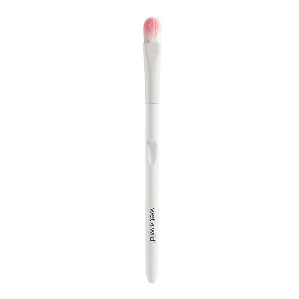 Wet 'n' Wild Makeup Brush, Large Eyeshadow Brush with Rounded and Innovative Bristles and Ergonomic Handle for Blending without Smudging, Easy-to-use Makeup Brushes, 1 Count (Pack of 1)