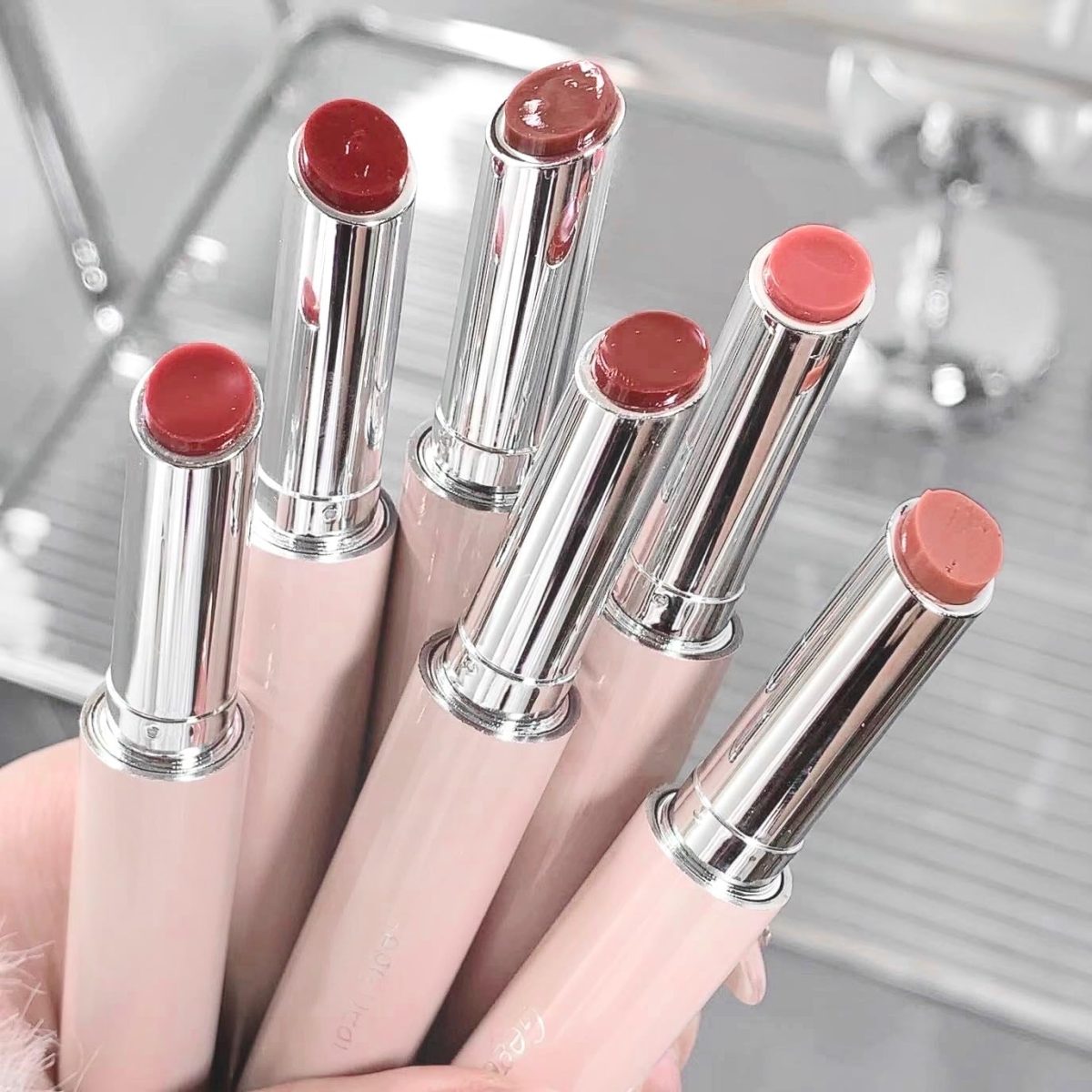 Gege Bear Moisturizing Solid Lip Gloss Set | High-Pigment Gloss Stick with Glossy Finish | Luxury Glossy Lipstick with Rich Color & Hydration | Nourishing Lip Balm Texture Meets Vibrant Lipstick Color (03# Cuckoo, 2g)