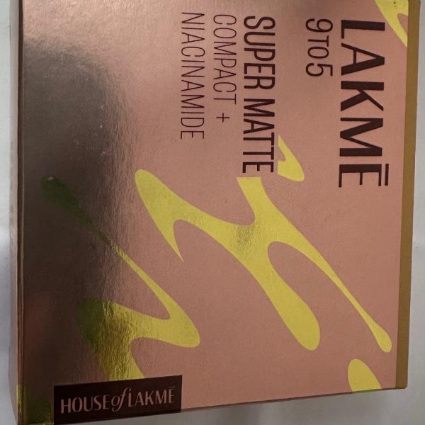 LAKME 9TO5 SUPER MATTE COMPACT+ NIACINAMIDE (8G) APRICOAT