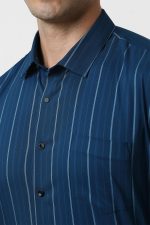 Van Heusen Men's Striped Slim Fit Shirt - Image 4