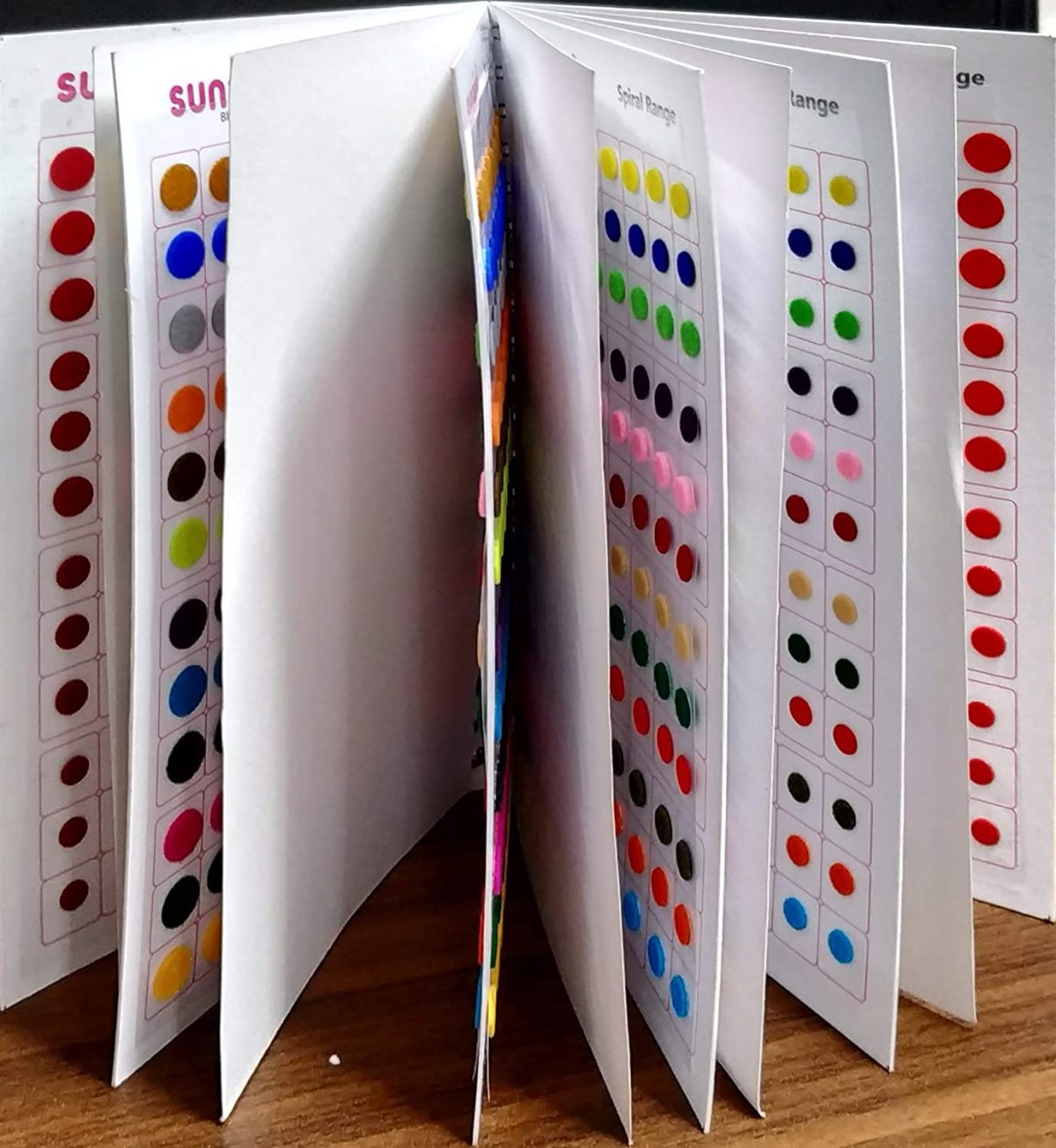 SUNAINA Simple Plain Round Multicolour Kumkum Reusable Sticker Bindiya Bindis Spiral Bindi Booklet For Women (Pack Of 948 - Bindi Book) - Image 2