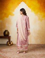 Amazon Brand - Myx Women's Silk Chanderi Handblock Printed Authentic Kurta Set with Dupatta (A-Line | Sanganeri Print) - Image 2