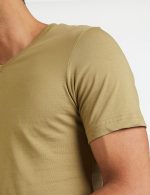 Amazon Brand - Symbol Men's Cotton Solid V-Neck Regular Fit T-Shirt (Available in Plus Size) - Image 5