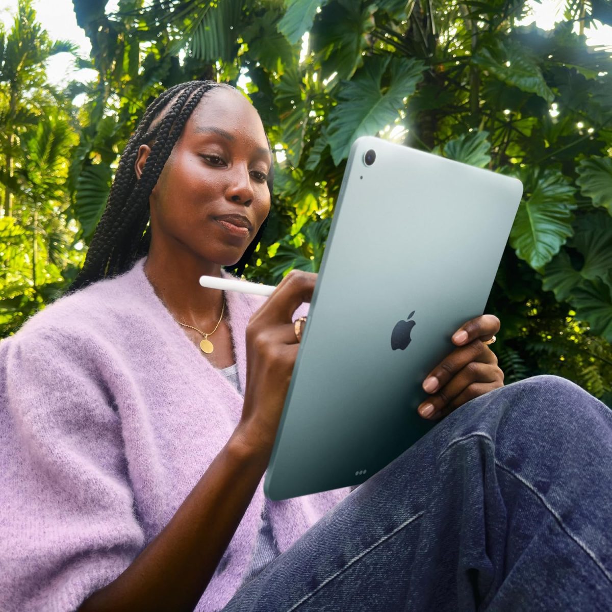 Apple iPad Air 13″ with M3 chip: Built for Apple Intelligence, Liquid Retina Display, 512GB, 12MP Front/Back Camera, Wi-Fi 6E, Touch ID, All-Day Battery Life — Space Gray - Image 4